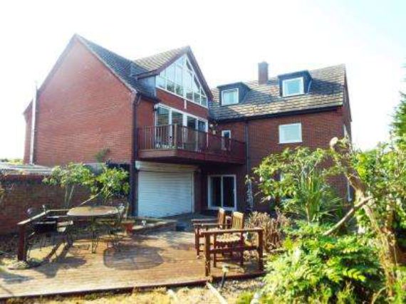 5 Bedroom Detached